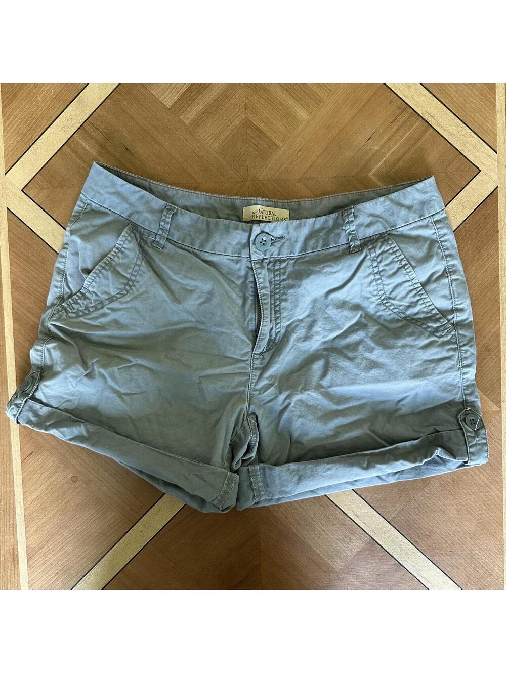 Granola hiking summer light blue shorts size 6 mid rise